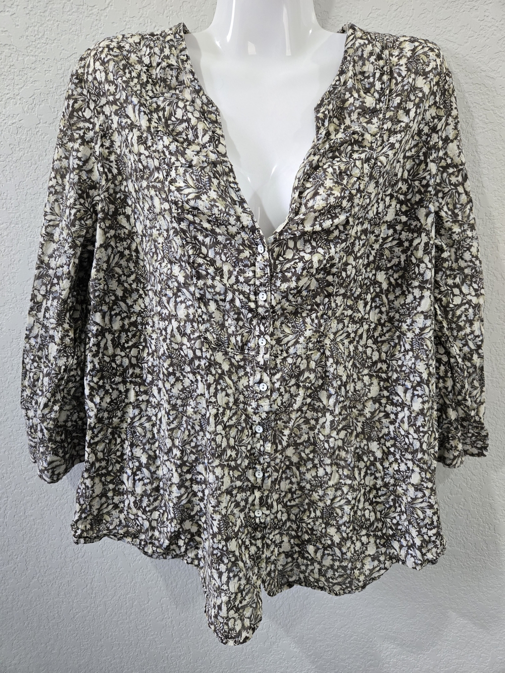 Womens Floral Button-Front Blouse in Brown and Cream